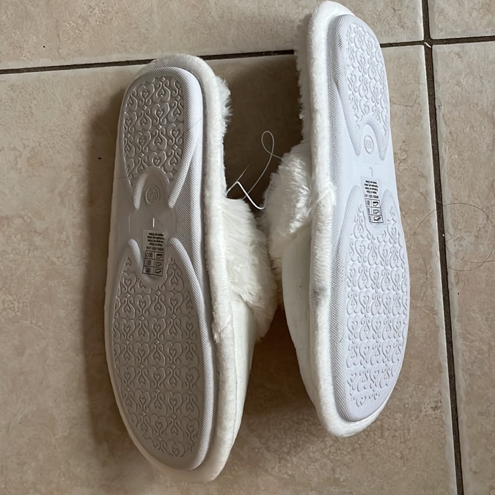 Bride Slippers - Picture 4 of 5